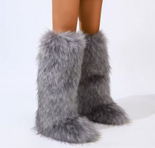Load image into Gallery viewer, Knee high, fur boots.
